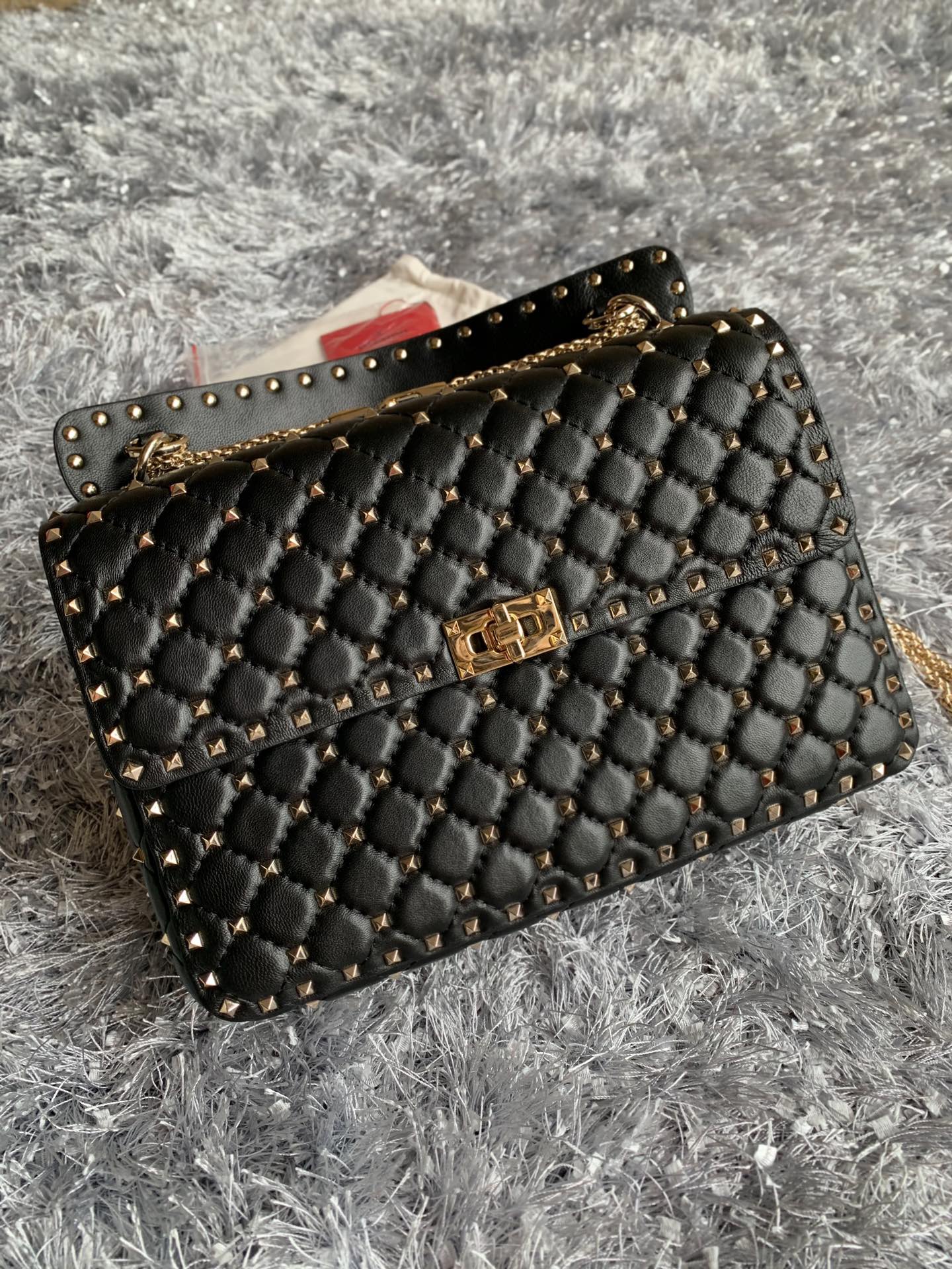 Valentino Garavani Rockstud Spike Big Chain Bag in Black Supple Lambskin Nappa